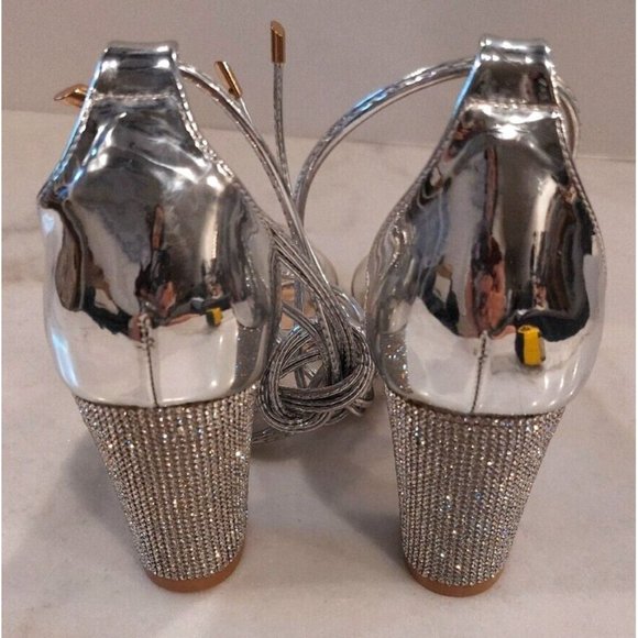 Lala Ikai Silver Strappy Open Toe Rhinestone Block Heels Party Shoe Sz 7.5 NIB - Picture 5 of 12